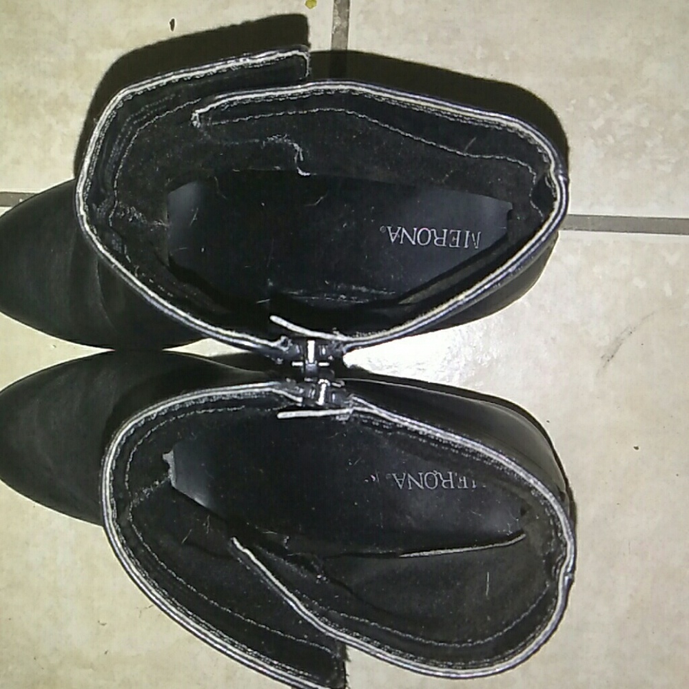 Booties - Picture 4 of 4